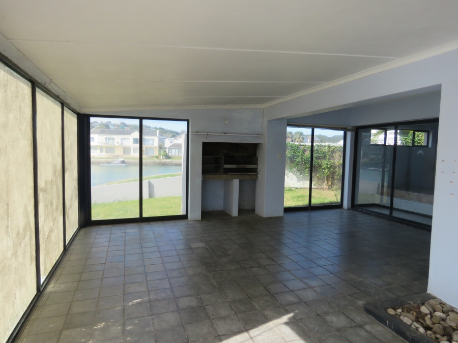 4 Bedroom Property for Sale in Royal Alfred Marina Eastern Cape